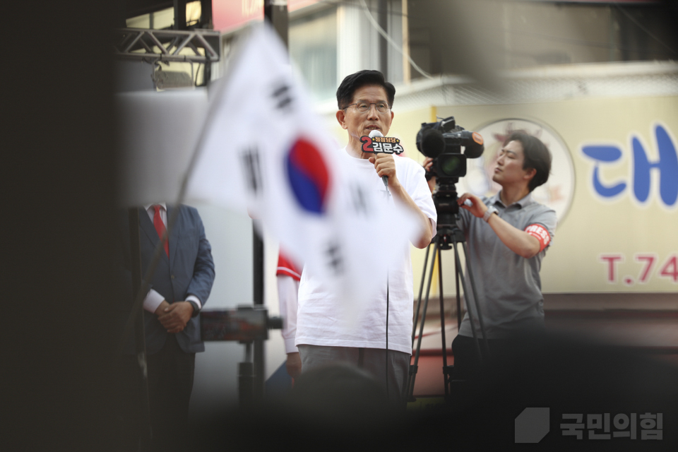 제목 노출 영역입니다 이미지