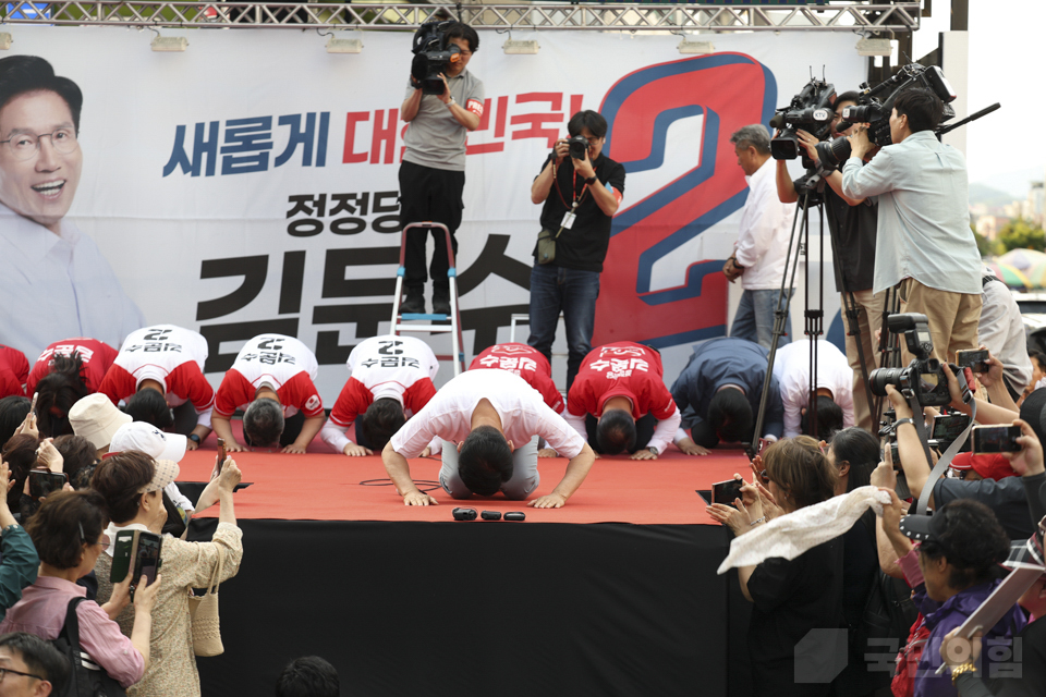 제목 노출 영역입니다 이미지