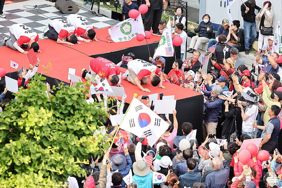 제목 노출 영역입니다 이미지