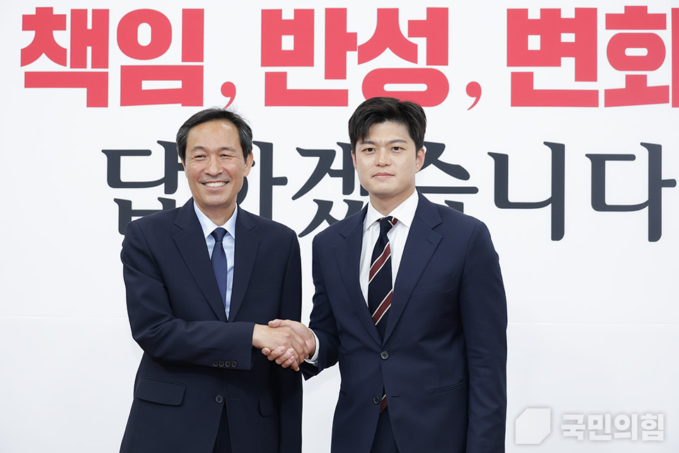 제목 노출 영역입니다 이미지