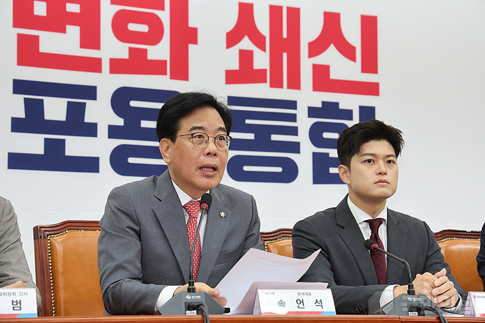 제목 노출 영역입니다 이미지