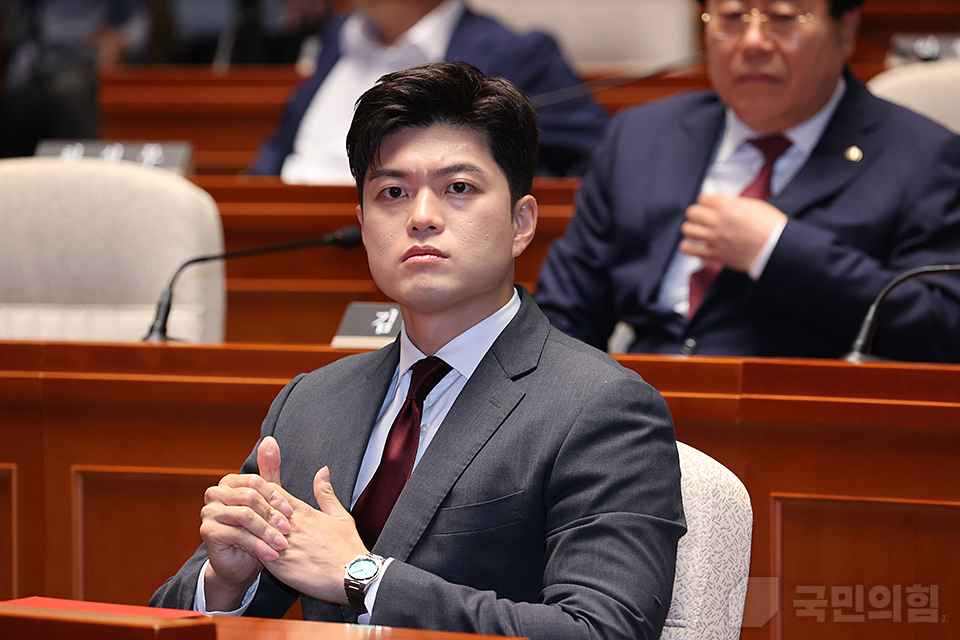 제목 노출 영역입니다 이미지