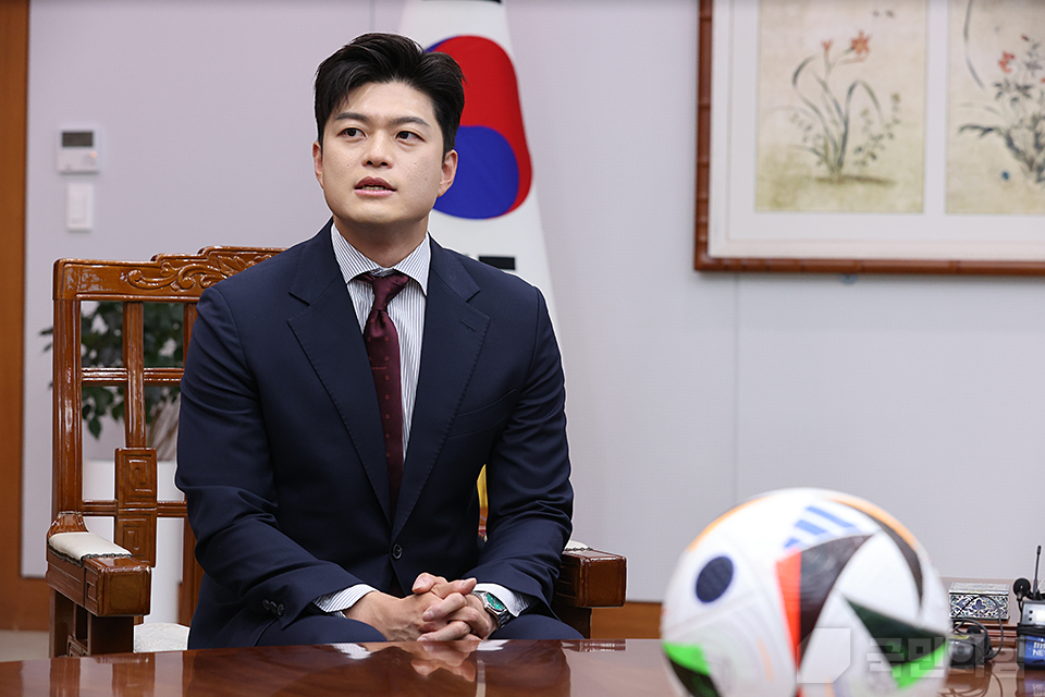 제목 노출 영역입니다 이미지