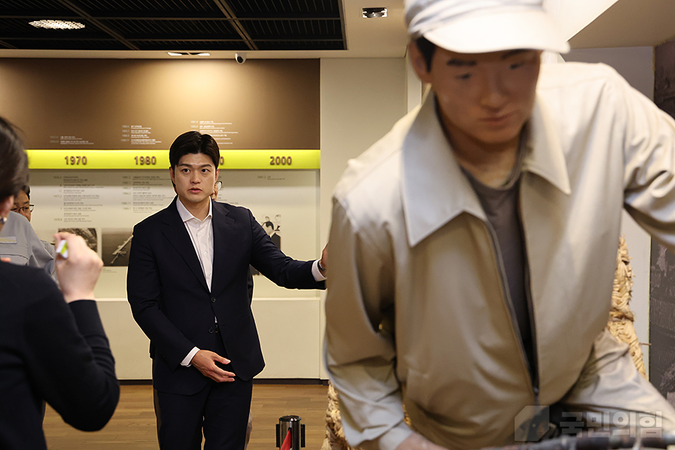 제목 노출 영역입니다 이미지