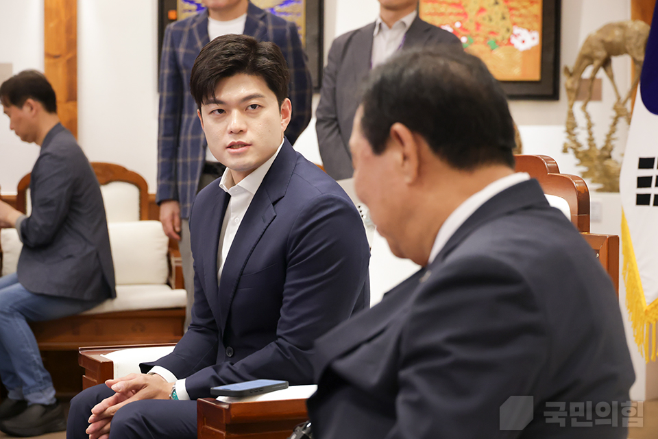 제목 노출 영역입니다 이미지