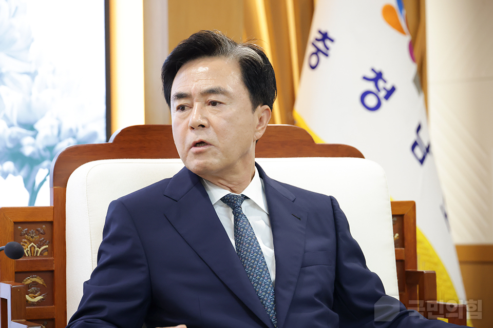 제목 노출 영역입니다 이미지