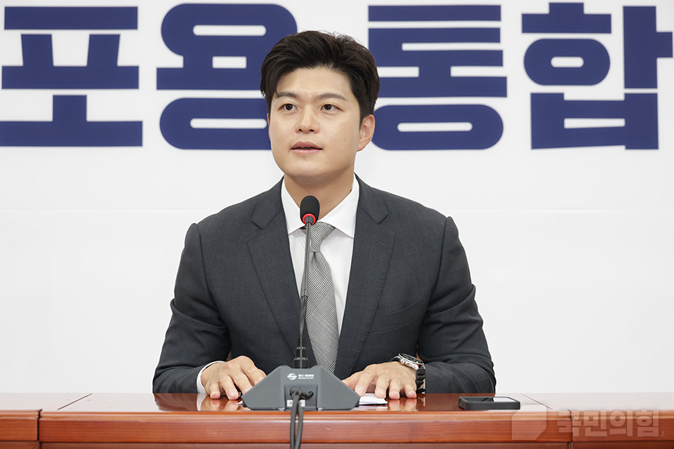 제목 노출 영역입니다 이미지