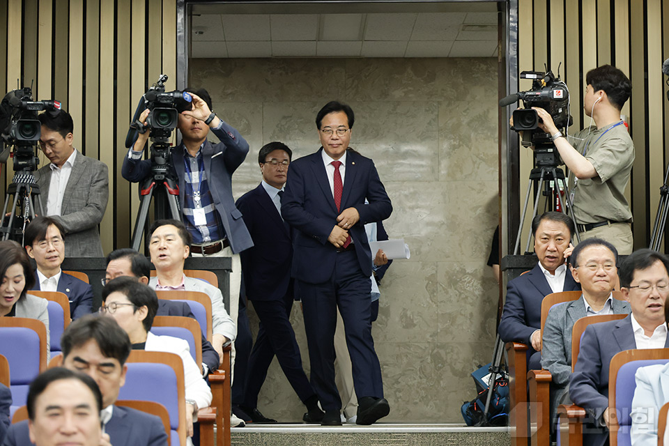 제목 노출 영역입니다 이미지