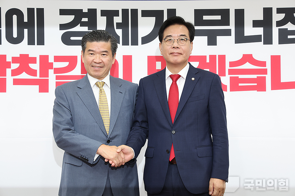 제목 노출 영역입니다 이미지