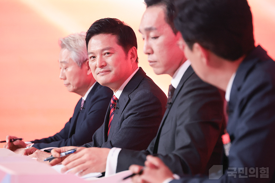 제목 노출 영역입니다 이미지