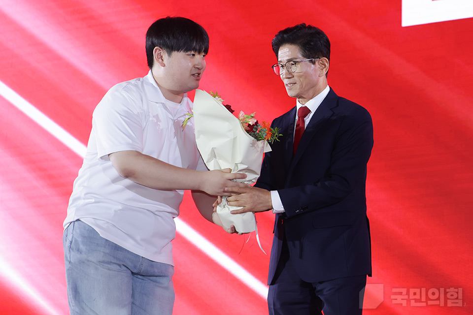 제목 노출 영역입니다 이미지