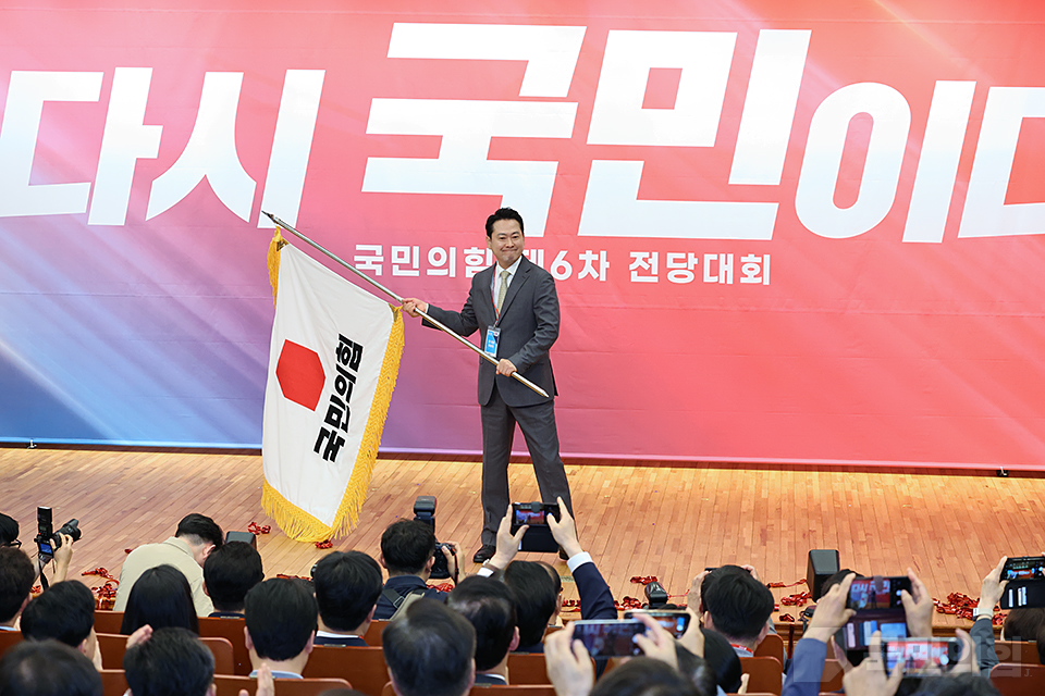 제목 노출 영역입니다 이미지