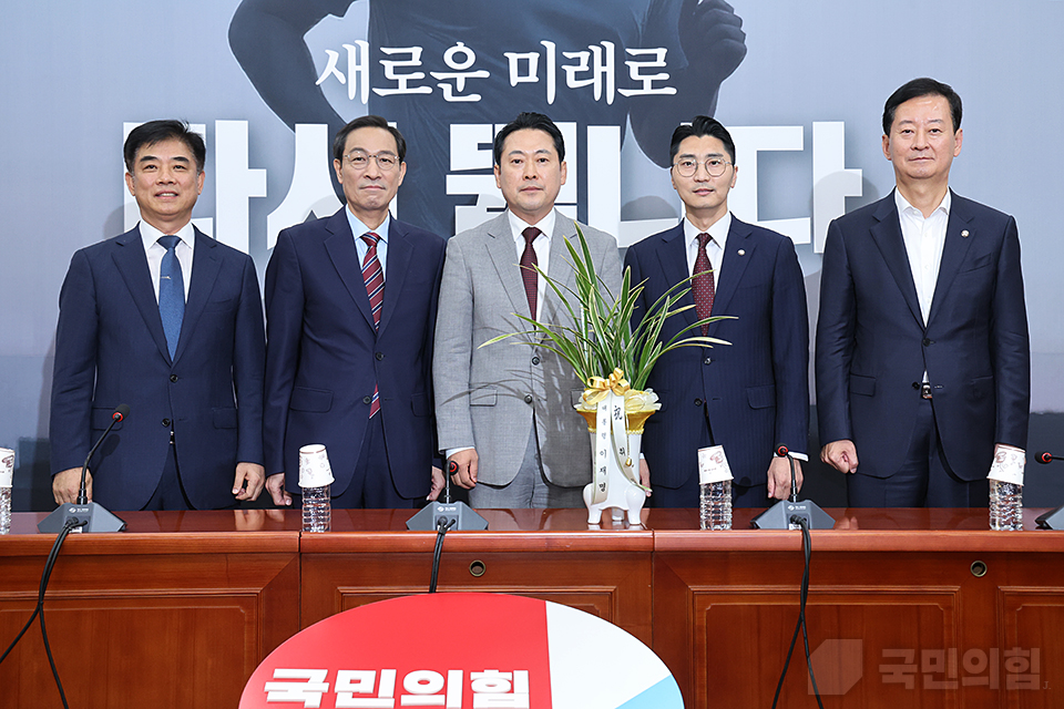 제목 노출 영역입니다 이미지