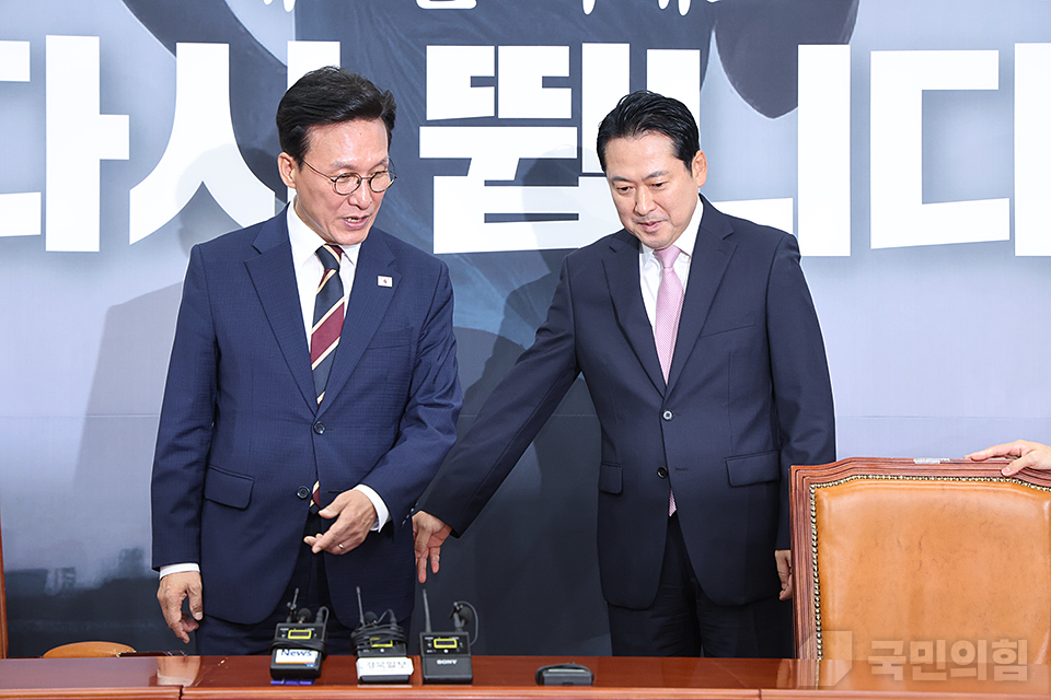 제목 노출 영역입니다 이미지