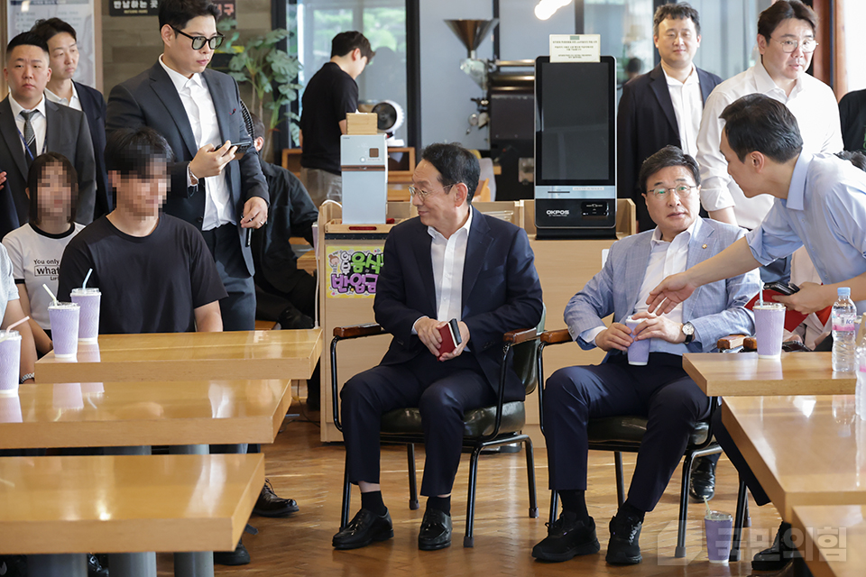 제목 노출 영역입니다 이미지