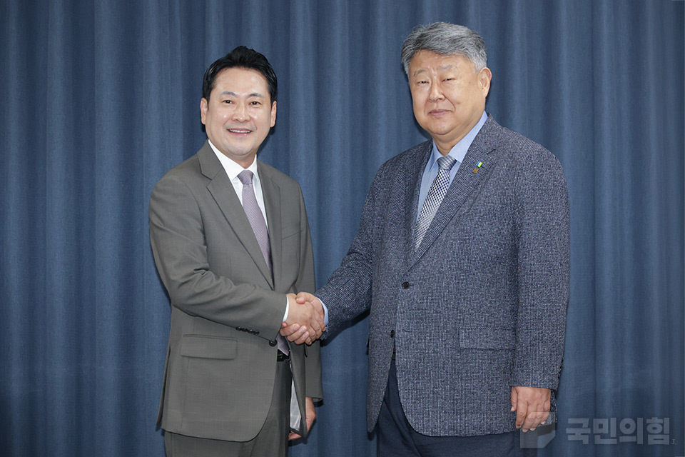 제목 노출 영역입니다 이미지