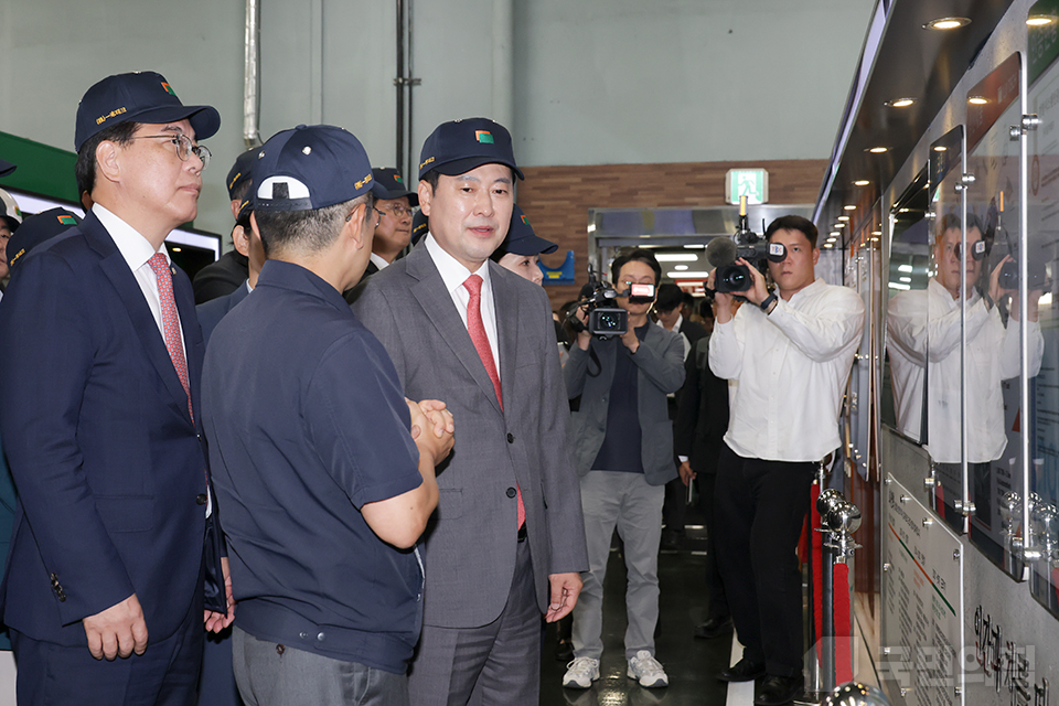 제목 노출 영역입니다 이미지
