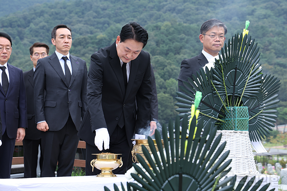 제목 노출 영역입니다 이미지
