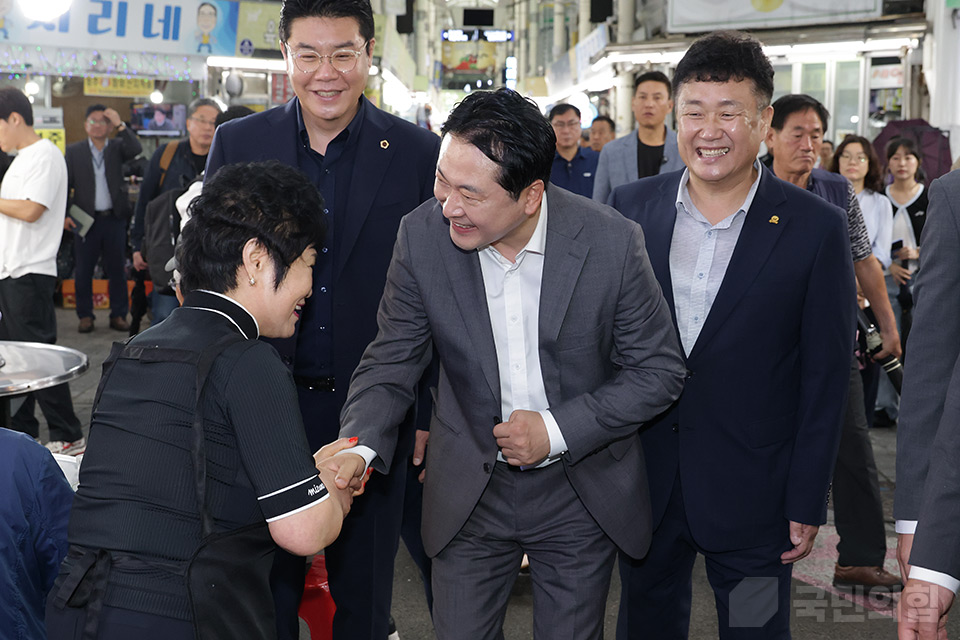제목 노출 영역입니다 이미지