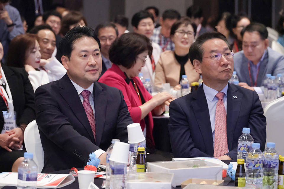 제목 노출 영역입니다 이미지
