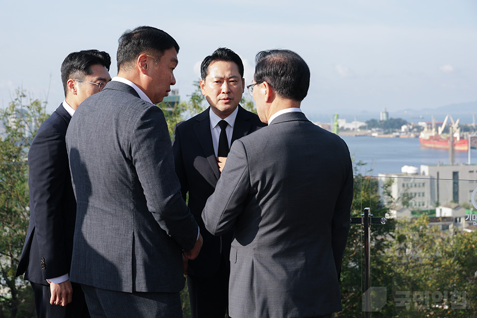 제목 노출 영역입니다 이미지