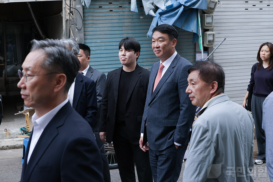 제목 노출 영역입니다 이미지