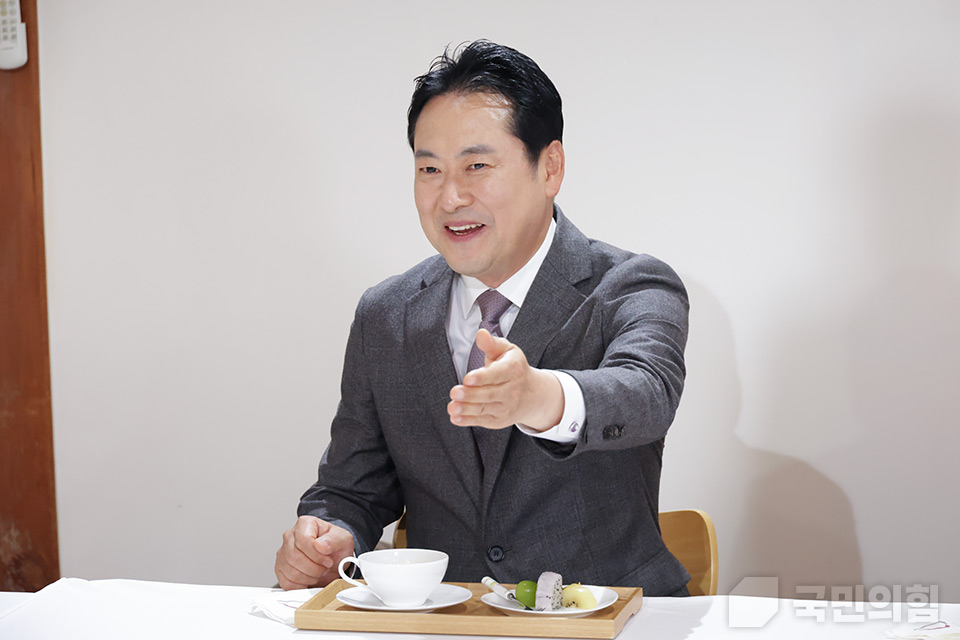 제목 노출 영역입니다 이미지