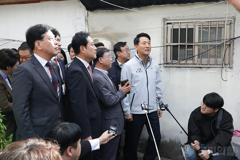 제목 노출 영역입니다 이미지