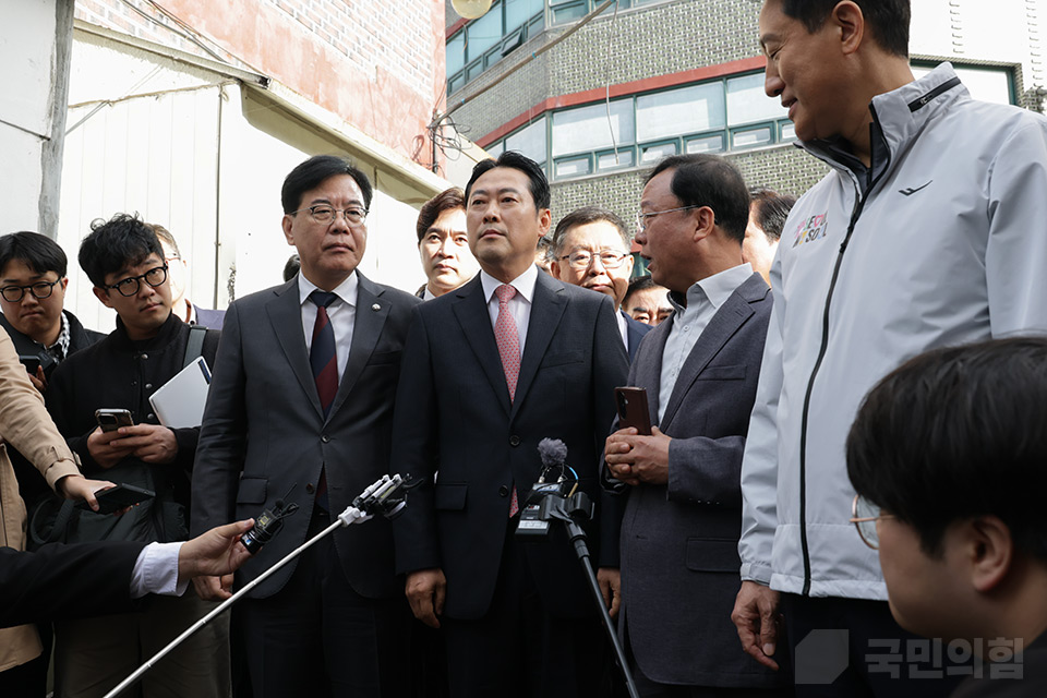 제목 노출 영역입니다 이미지