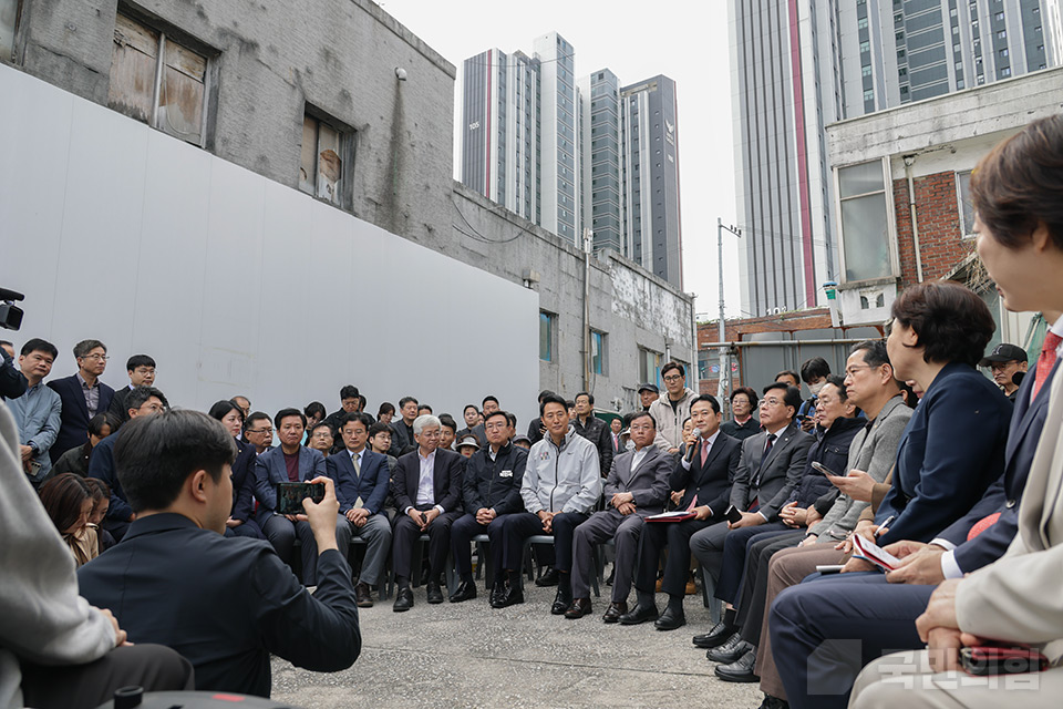 제목 노출 영역입니다 이미지
