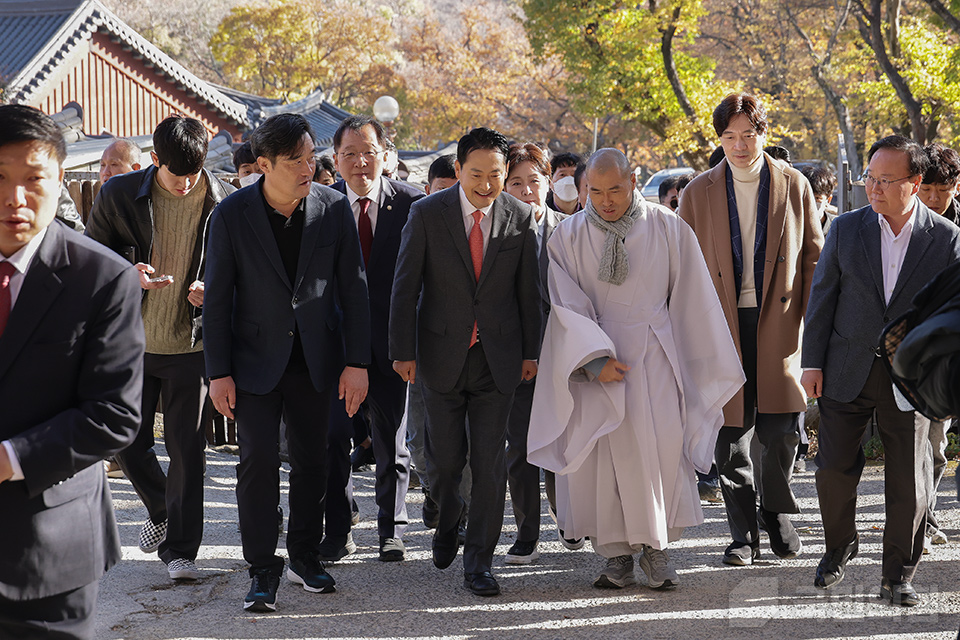 제목 노출 영역입니다 이미지