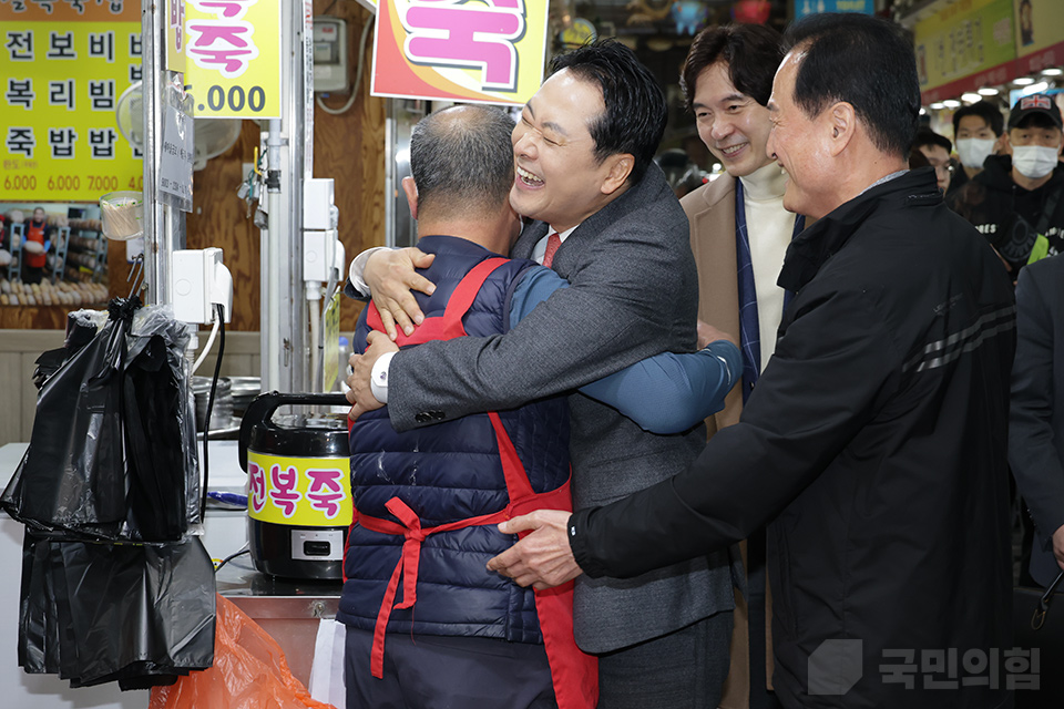 제목 노출 영역입니다 이미지