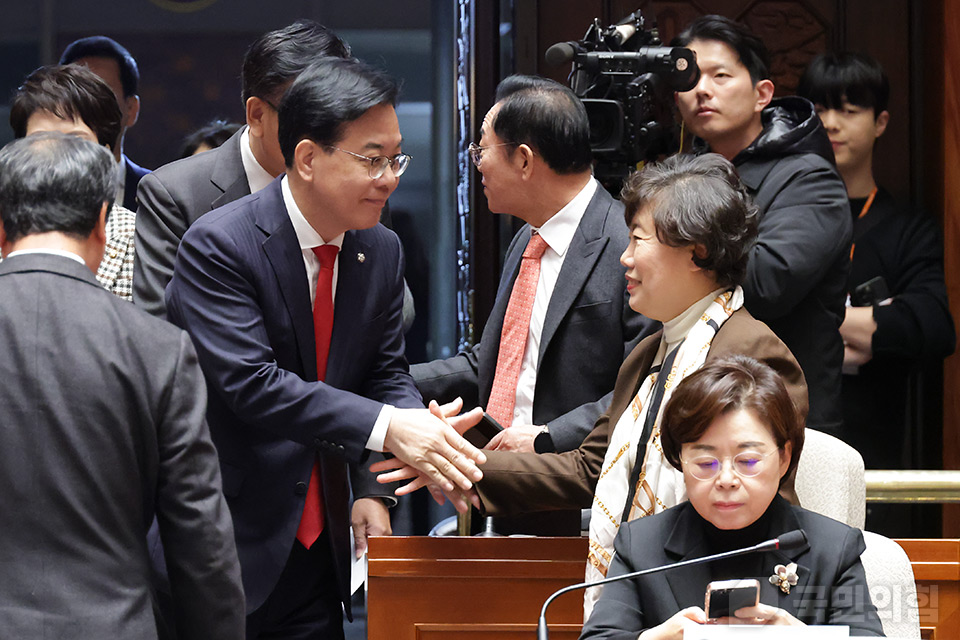 제목 노출 영역입니다 이미지