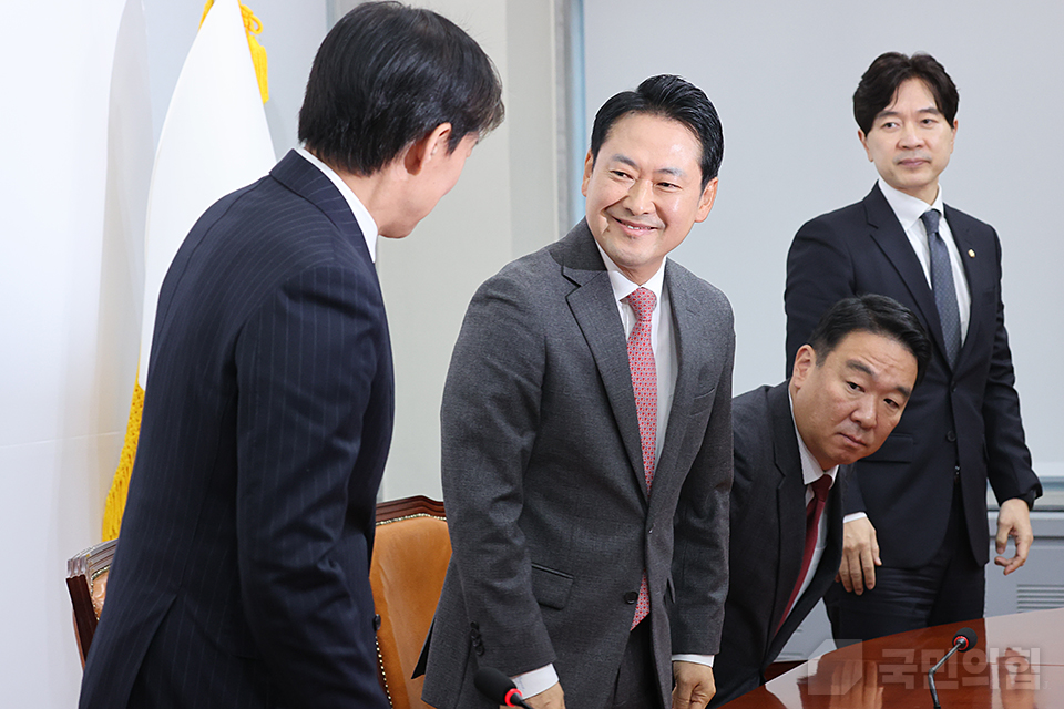제목 노출 영역입니다 이미지