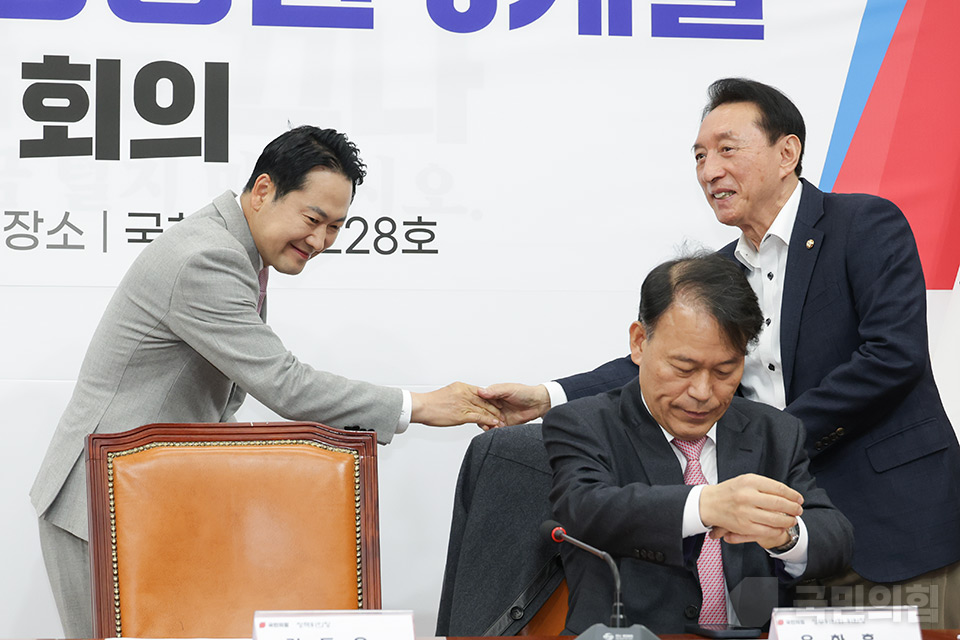 제목 노출 영역입니다 이미지