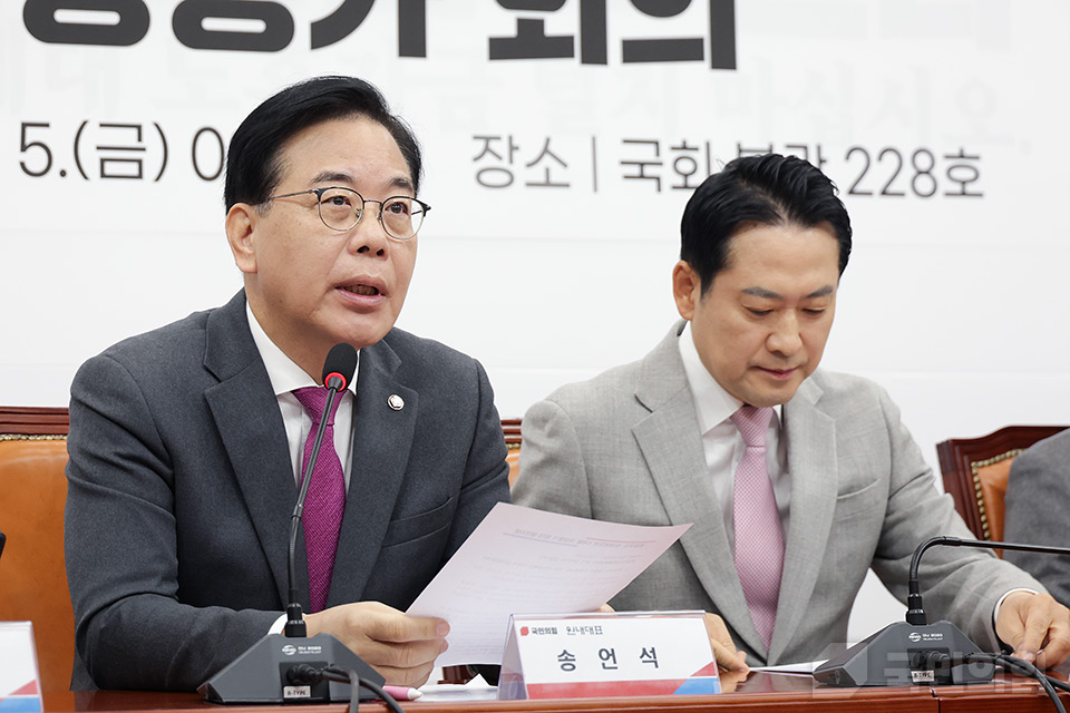 제목 노출 영역입니다 이미지