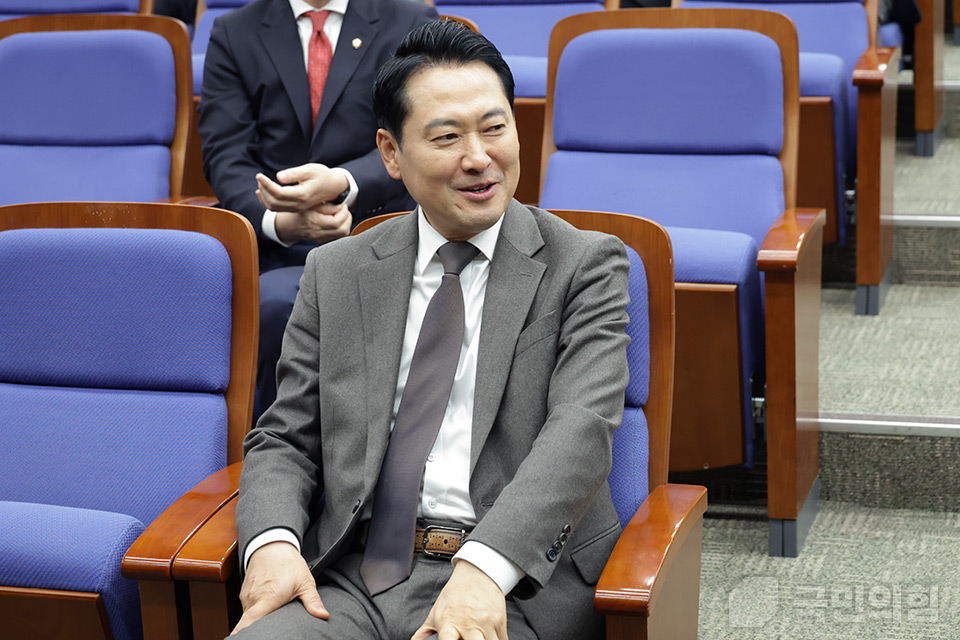 제목 노출 영역입니다 이미지