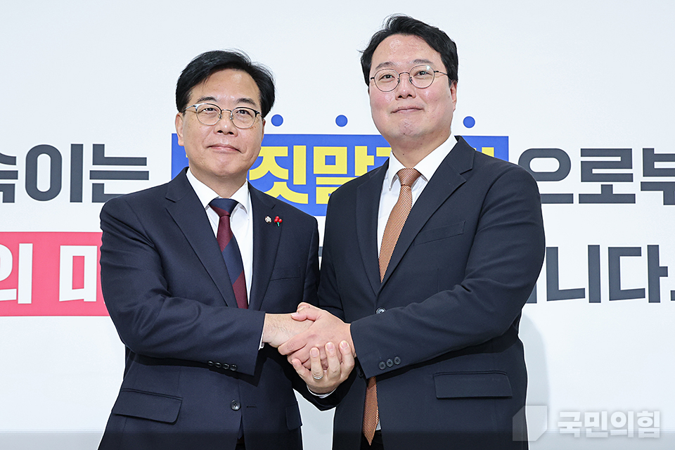 제목 노출 영역입니다 이미지