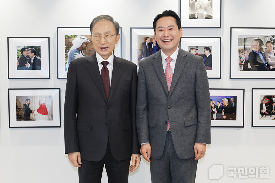 제목 노출 영역입니다 이미지
