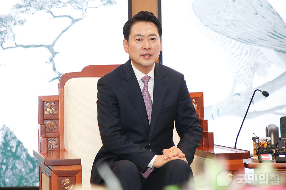 제목 노출 영역입니다 이미지