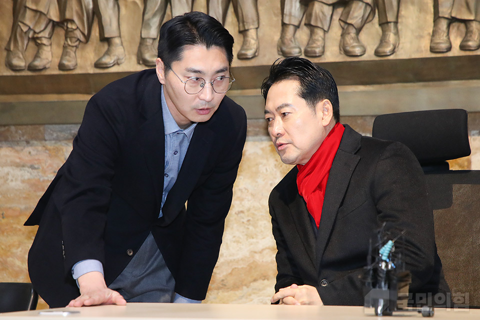 제목 노출 영역입니다 이미지