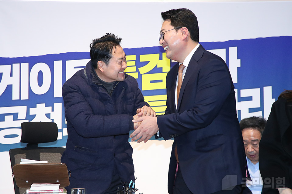 제목 노출 영역입니다 이미지
