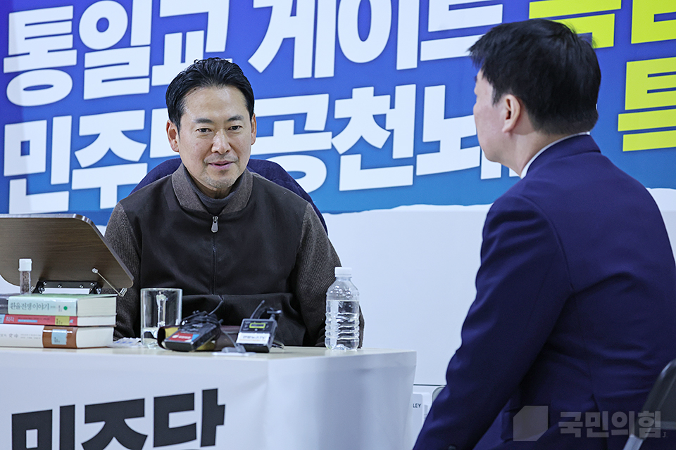 제목 노출 영역입니다 이미지