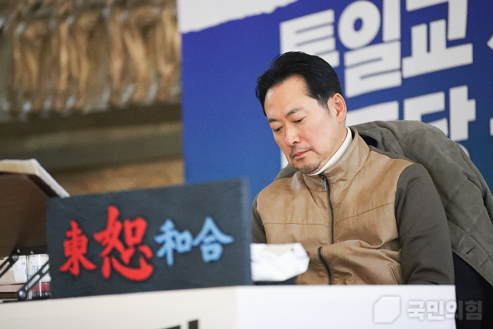 제목 노출 영역입니다 이미지