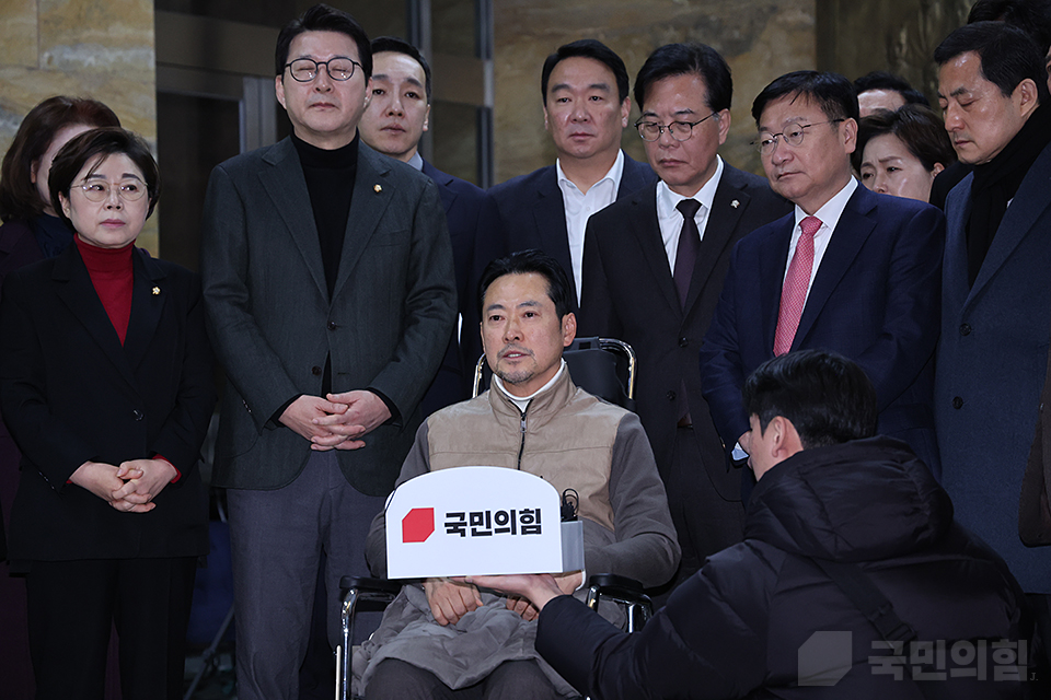 제목 노출 영역입니다 이미지