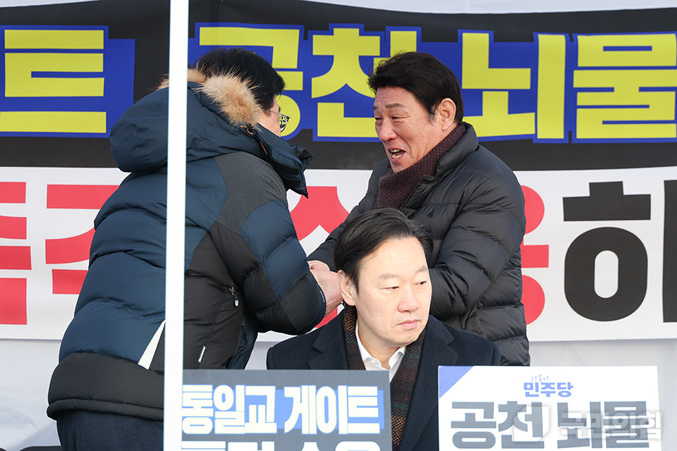 제목 노출 영역입니다 이미지