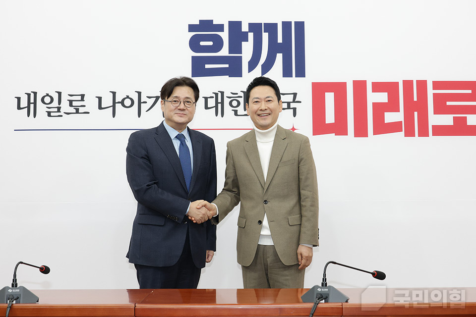 제목 노출 영역입니다 이미지
