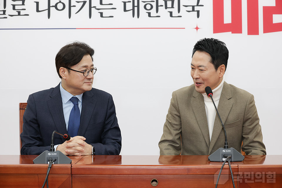 제목 노출 영역입니다 이미지