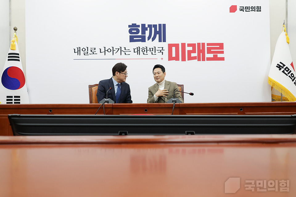 제목 노출 영역입니다 이미지