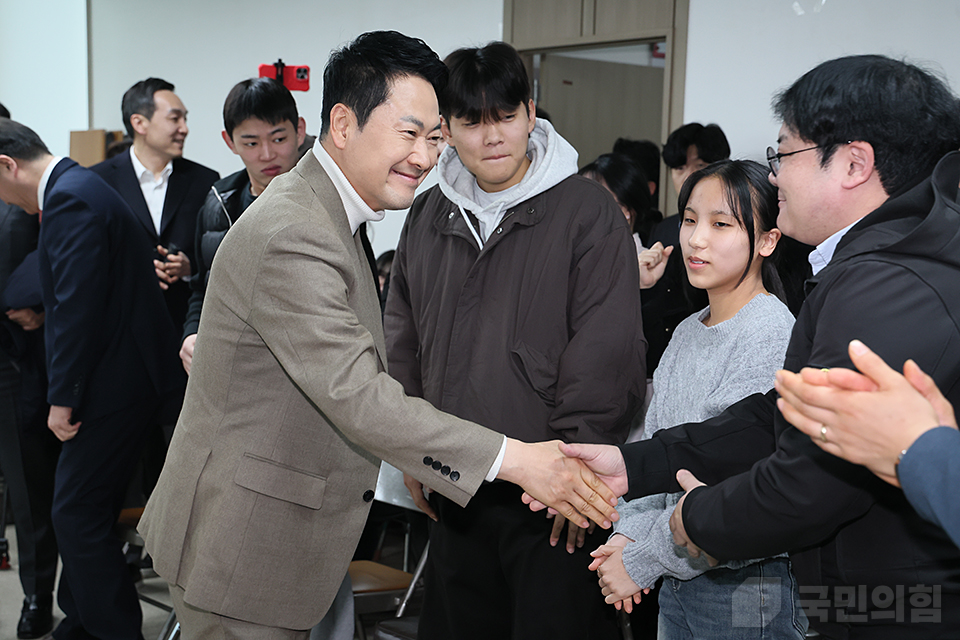 제목 노출 영역입니다 이미지
